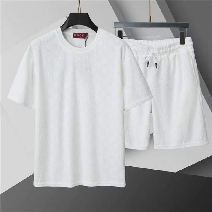 Picture of Gucci Shirt Pant Suits _SKUGucciM-3XL8qx8621829